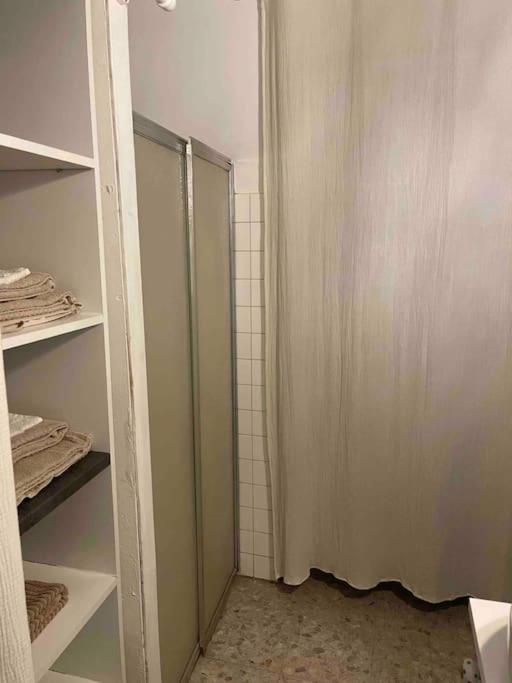 La Douce Chambree De Apartment
